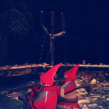 Santa Claus' Elf Shelter * Rovaniemi