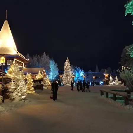 Santa Claus' Elf Shelter Rovaniemi